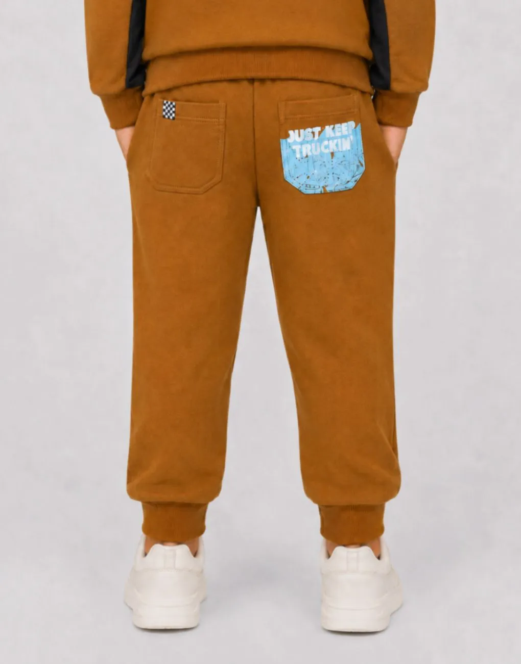 Pantalón Jogger Mate Cars Marrón Para Niños